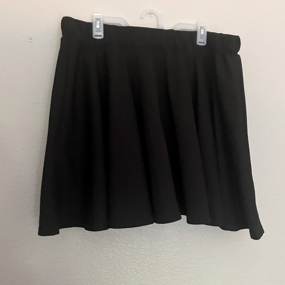 SHEIN black skater skirt size 4x